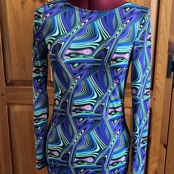 Funky dress - Picture 2 of 4